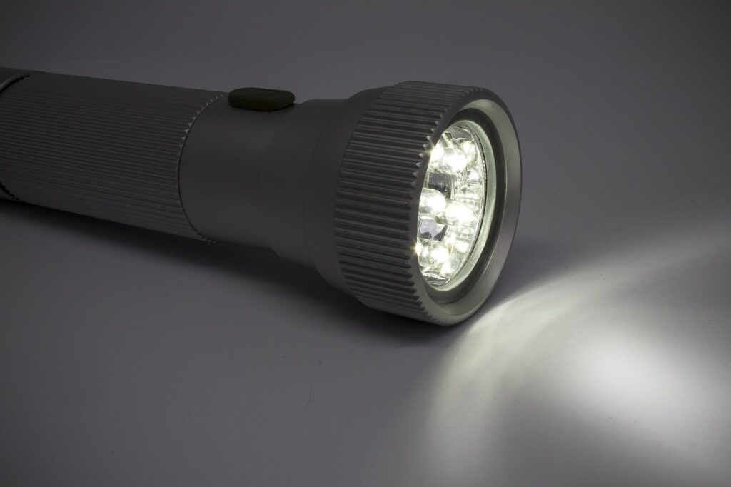Survival kit flashlight